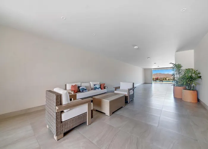 Stunning, Brand New 3 Bdrm In Vistavela Sunset Holiday home *